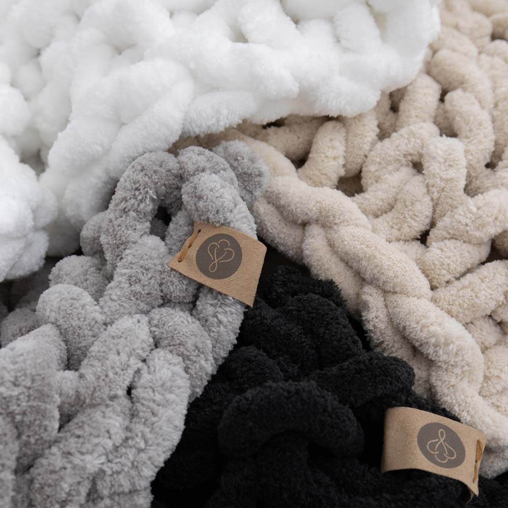 INFINITE CHUNKY KNIT BLANKET | MINKY | BIG - BLANC