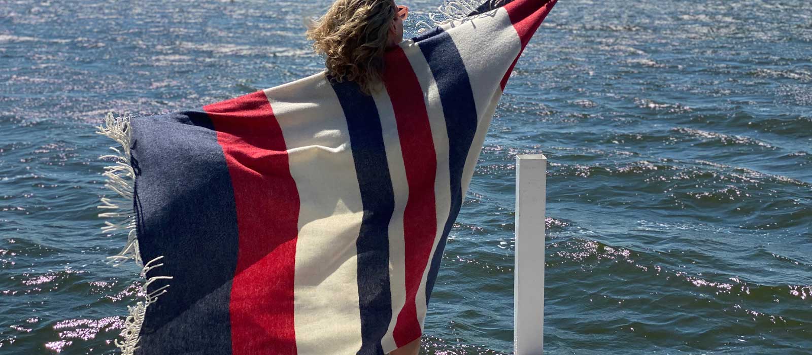 Peace Collection Freedom Blanket 100 percent lambswool
