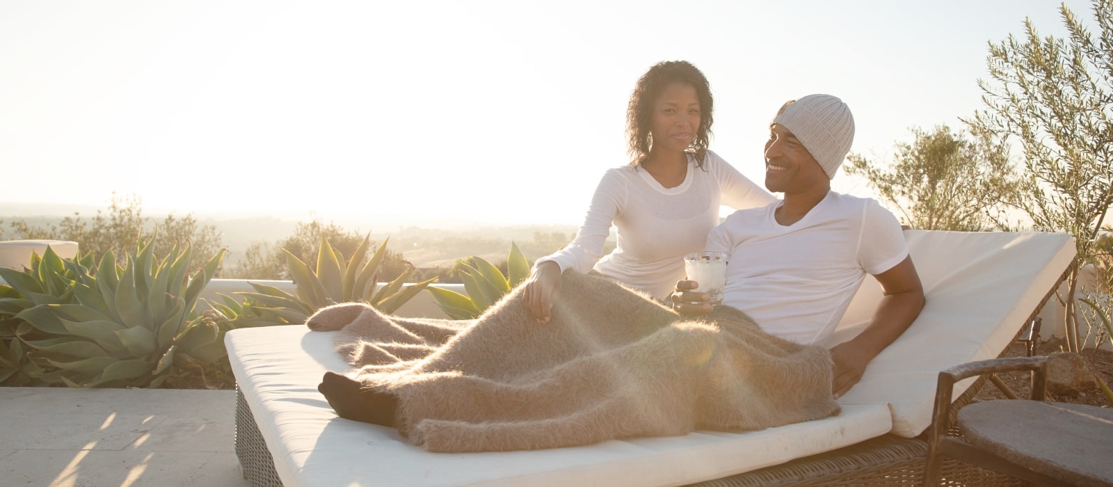 Couple enjoying a BIG LOViE blanket