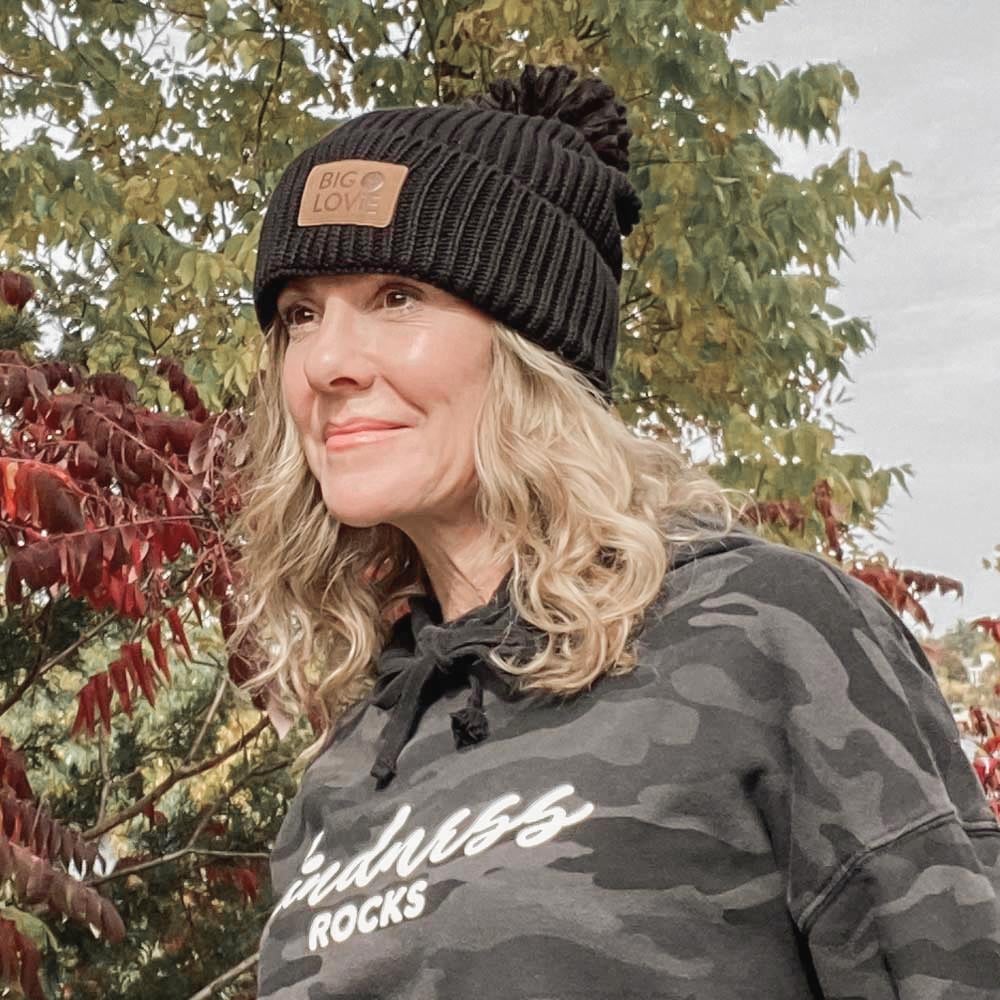 Black pom hat online