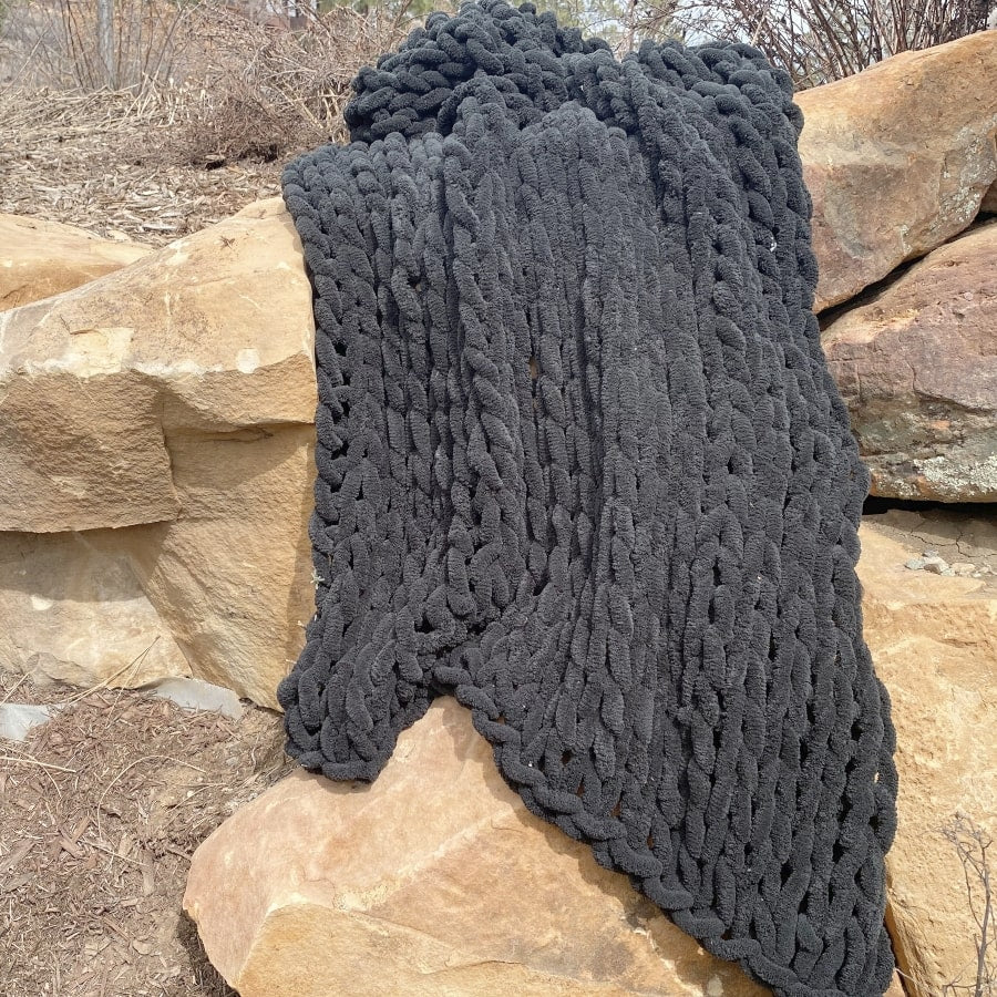 INFINITE CHUNKY KNIT BLANKET | MINKY | BIG - ONYX