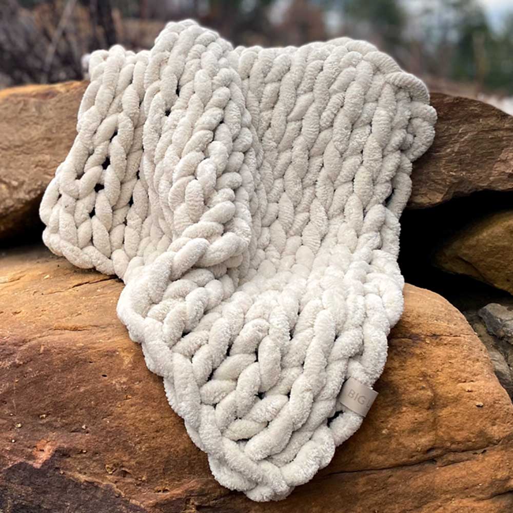 INFINITE CHUNKY KNIT BLANKET | MINKY | CUDDLE - SAND