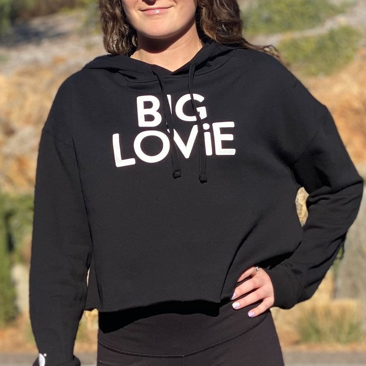 BIG LOViE HOODIE CROP SWEATSHIRT | BLACK