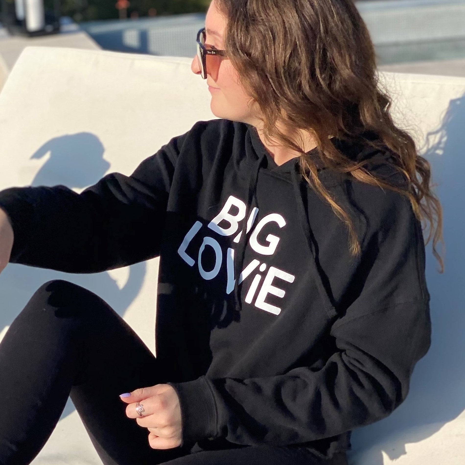 BIG LOViE HOODIE CROP SWEATSHIRT | BLACK