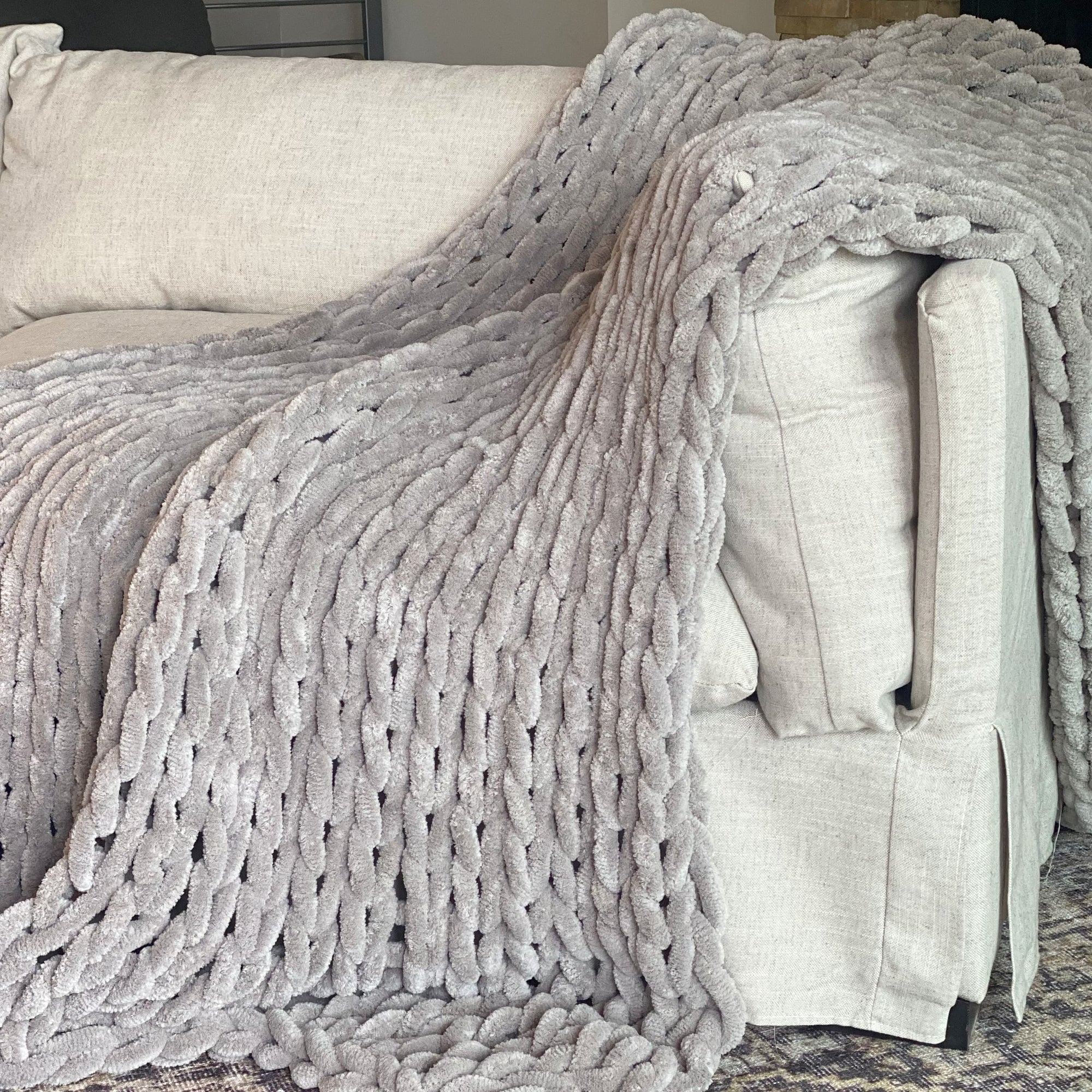 INFINITE CHUNKY KNIT BLANKET | MINKY | BIG - MIST